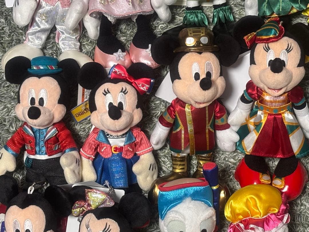 ミッキーミニー ドナルド デイジー ぬいぐるみバッジ