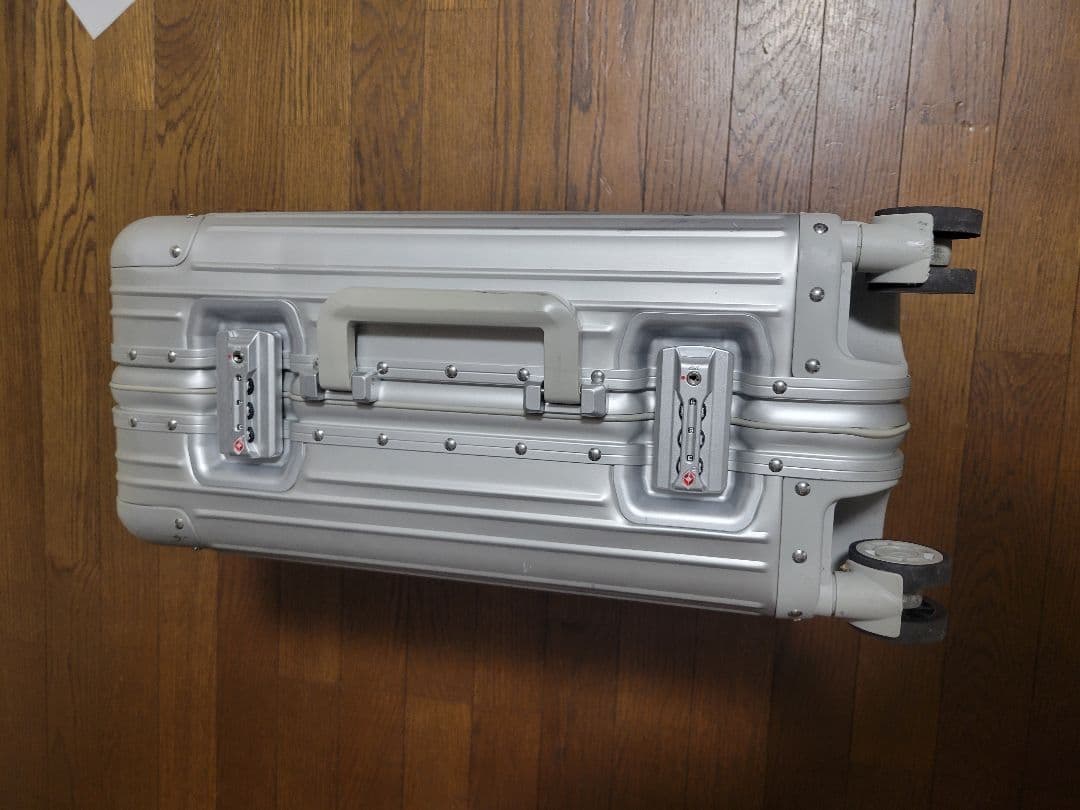 メルセデス・ベンツ シルバー キャリーケース 中古 値引き可 説明必読