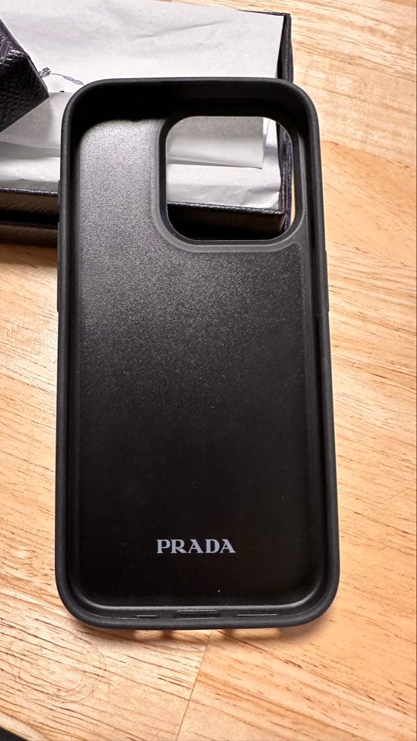 iPhone 15 PRO スマホケース　PRADA プラダ