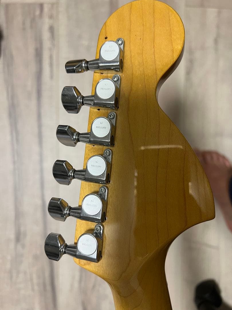 【最終価格】Fender Japan ストラトキャスター リバースヘッド