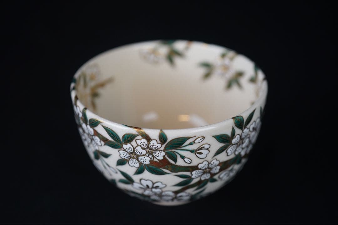 杉田祥平 清閑寺窯 色絵桜花ノ画 茶碗 共箱 共布 栞 茶道具