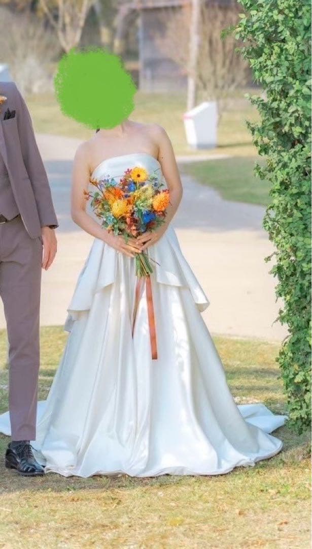 サテン調Aラインウェディングドレス