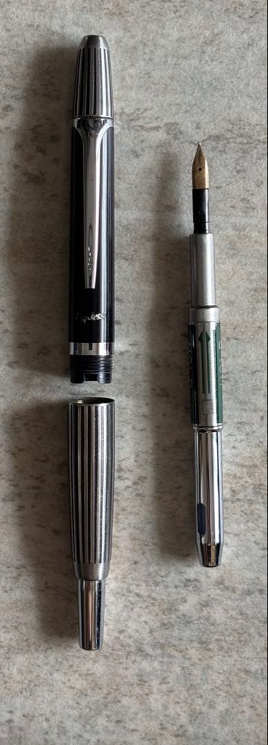 PILOT パイロット　キャップレス　capless蝕刻　万年筆　廃番