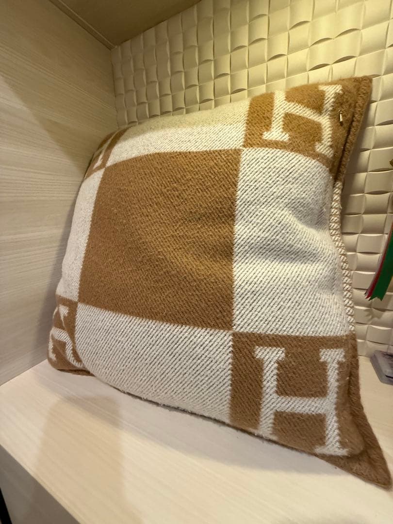 エルメス HERMES クッション アヴァロンIII PM エルメスクッション