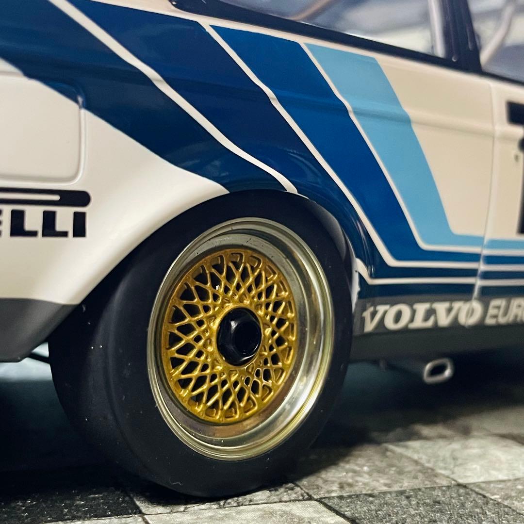 1/18 AUTOart ボルボ 240 ターボ グループA 1986