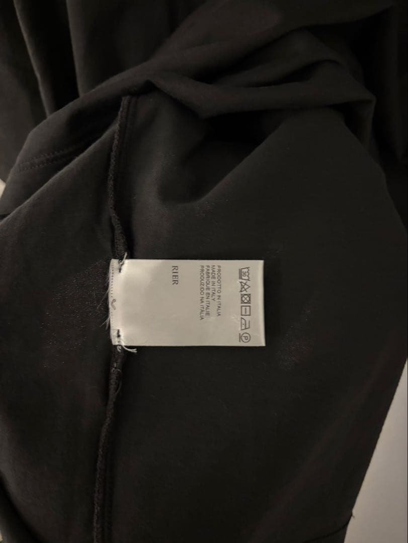 RIER Vネック Tシャツ ブラック M