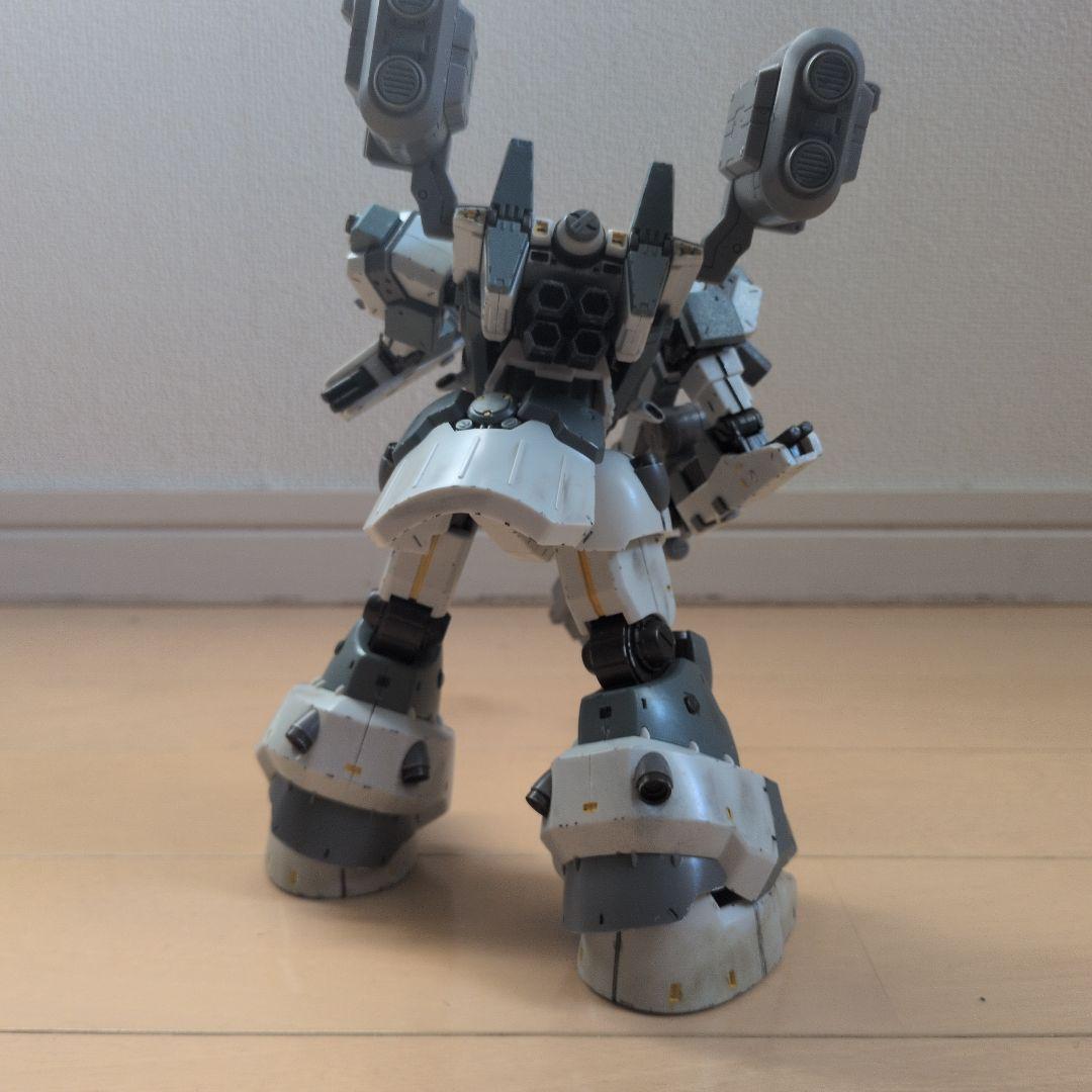 アーマードコアV.Iシリーズ 1/72　フォックスアイ(塗装済、完成品)