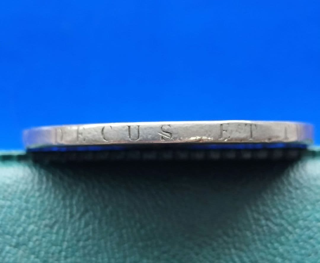 イギリス　クラウン銀貨（1847年）ヴィクトリア女王ヤングヘッド