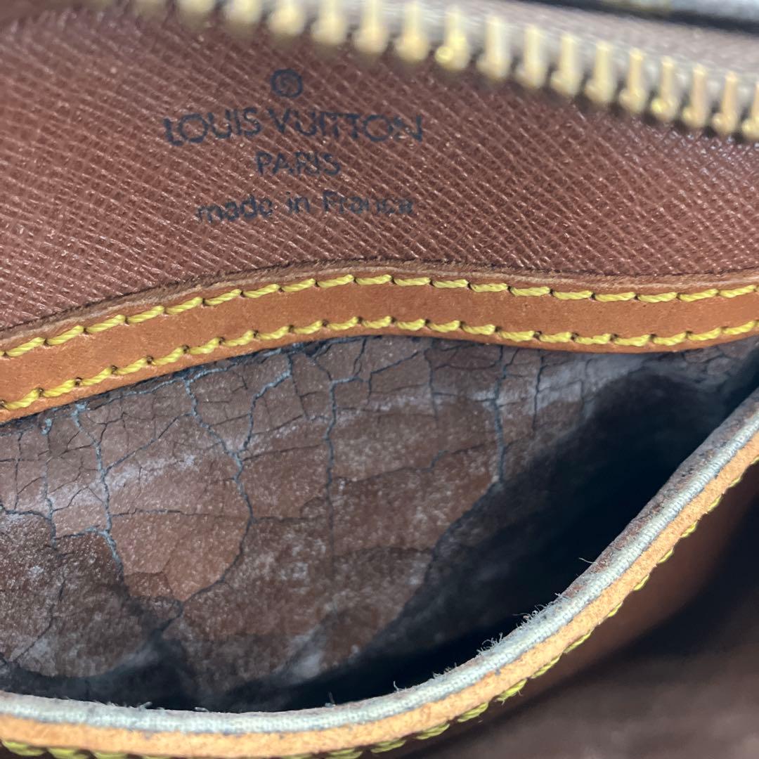 ルイヴィトン ブロワ モノグラムサンリス ショルダーバッグ