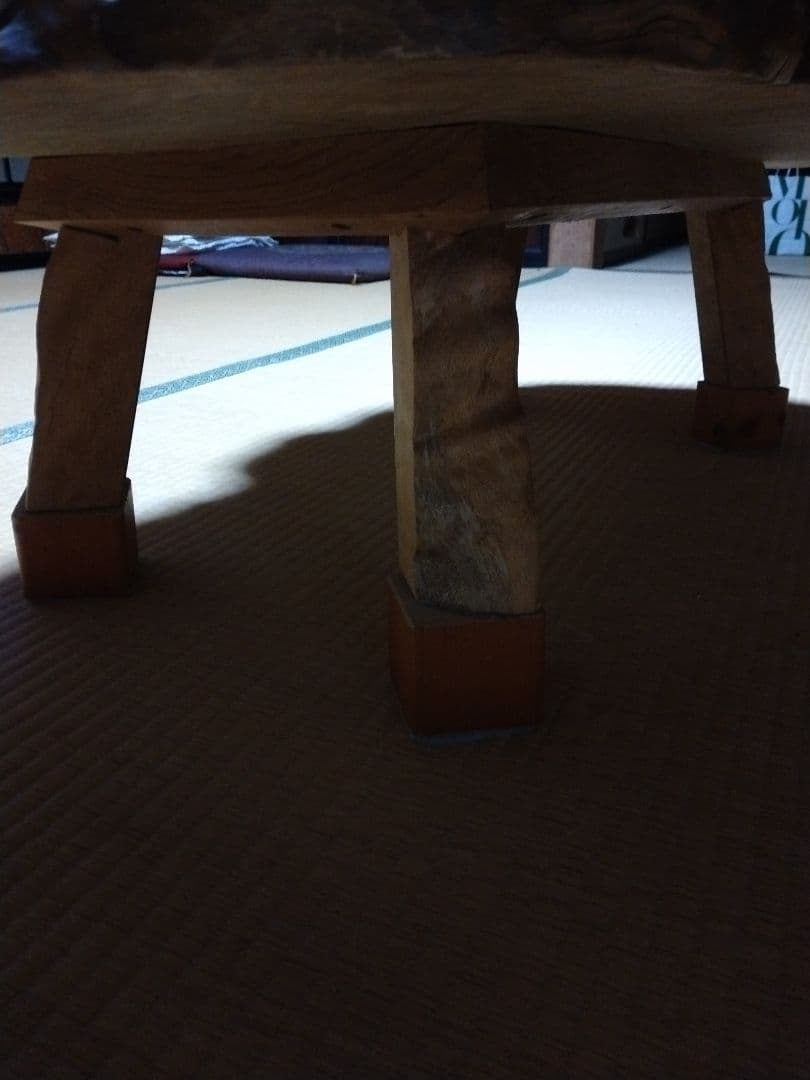 ぶなのこぶ板　テーブル