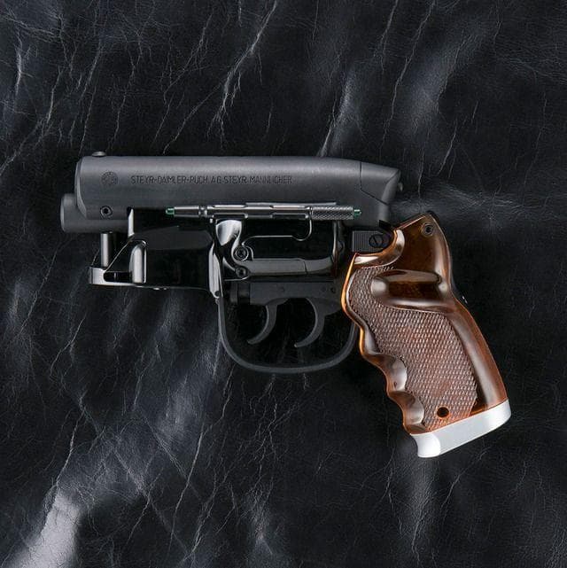 【未使用】留之助ブラスター・チビ レジン製無可動モデル組立キット スタンド付き