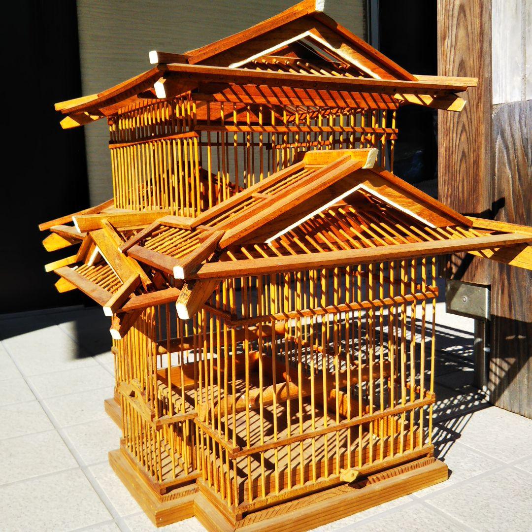 鳥籠 日本家屋風の鳥かごです。　竹細工　木製