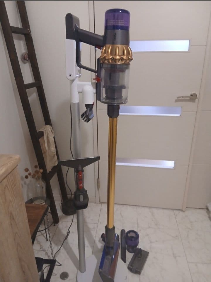 み*子様 Dyson V11 Absolute Pro 充電スタンド予備バッテリ