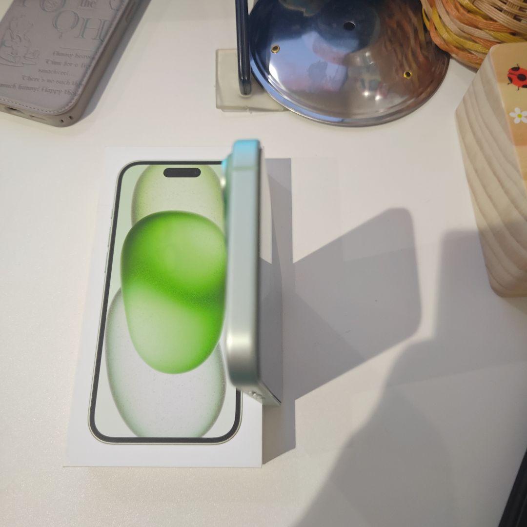 iPhone 15　本体　バッテリー91%　ケース　フィルム付き