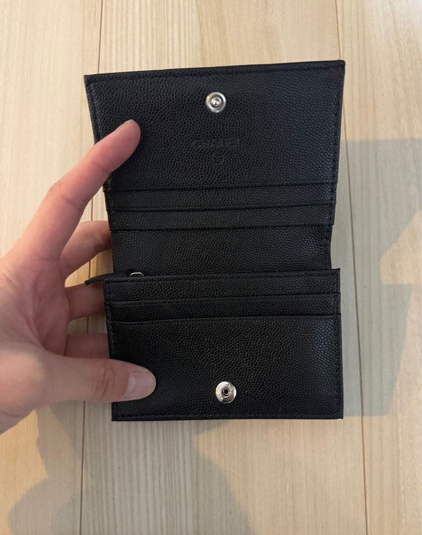 CHANEL ブラック レザー 二つ折り財布　ノベルティ