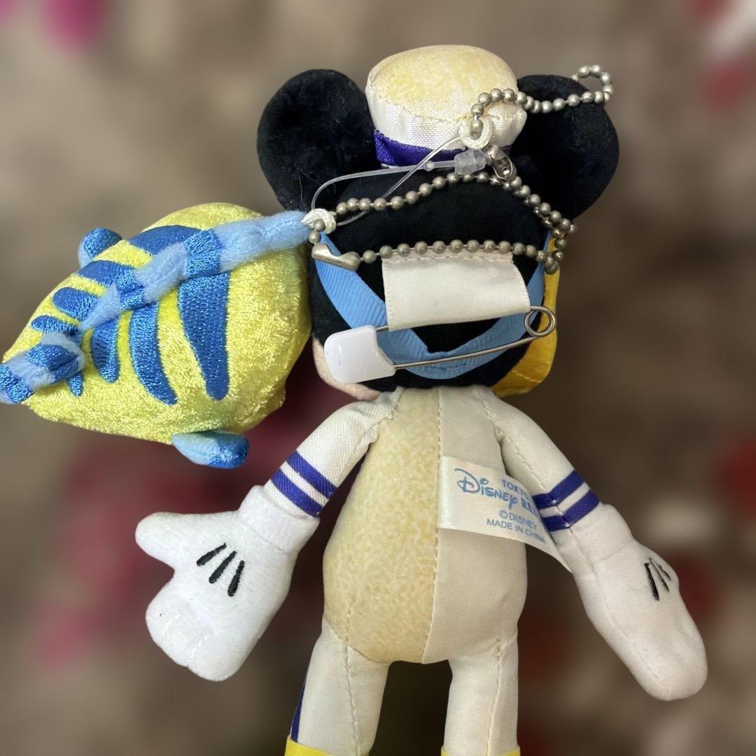 東京ディズニー 8周年限定 ミッキー ぬいぐるみバッジ レア