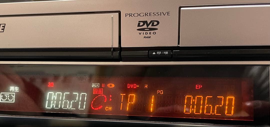 Panasonic DMR-E70V VHS/DVDレコーダー