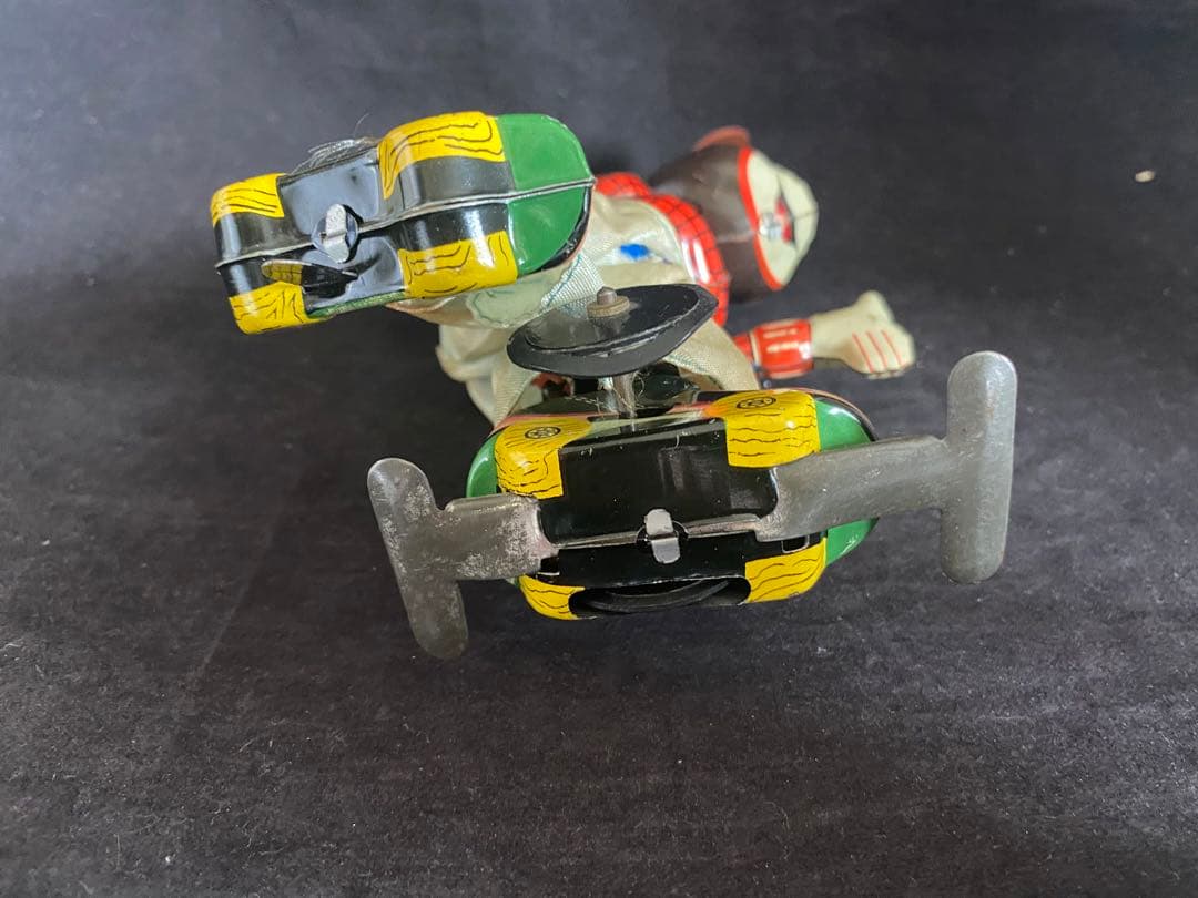 ⭐️お得品‼️ TPS(トープレ)製　クマのスケーター.