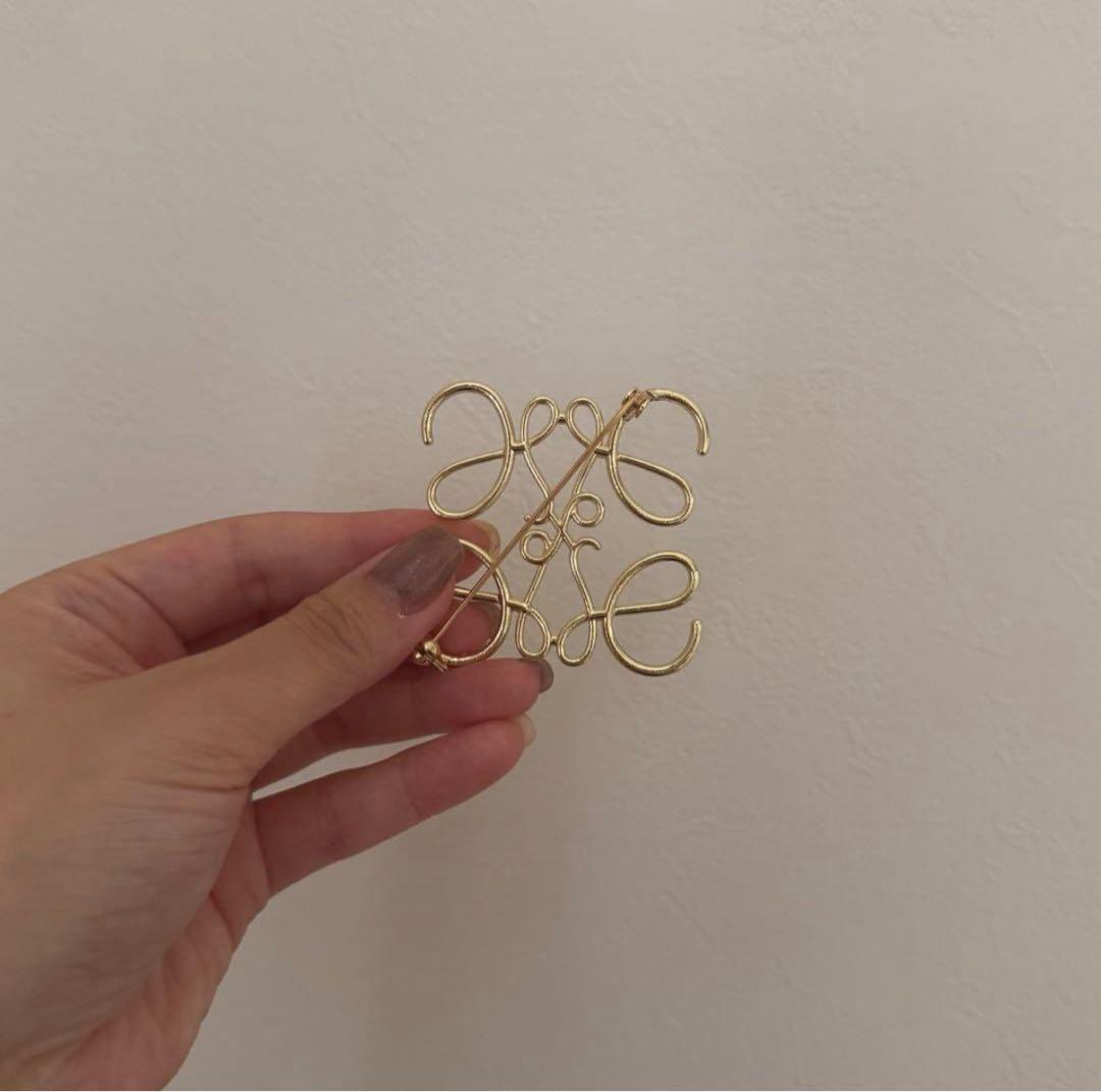 ☆！大幅値下げ！☆LOEWE ゴールド ブローチ