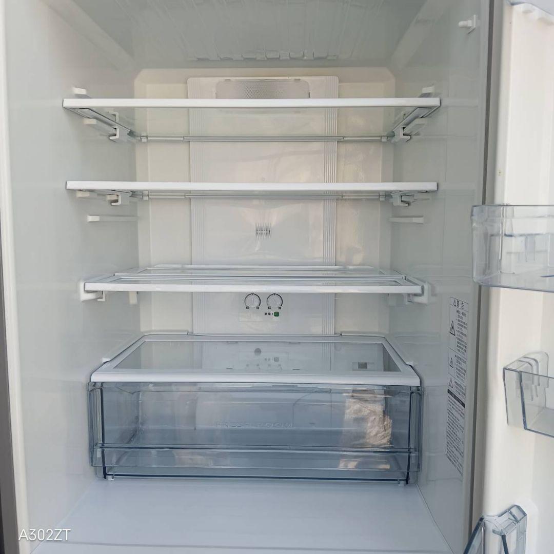 1541 送料設置無料　新生活　アクア　大型冷蔵庫　355L