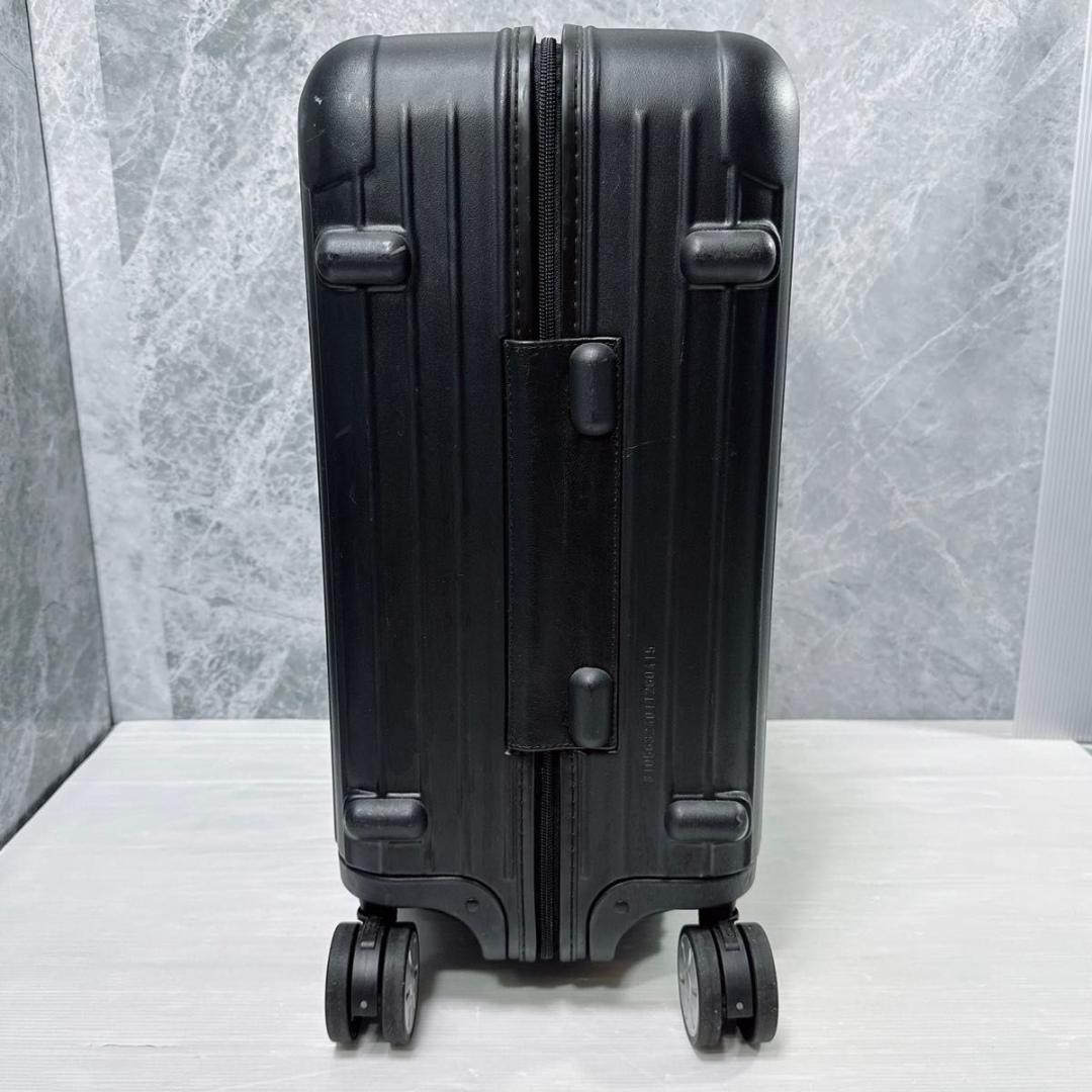 RIMOWA　SALSA　810.56.32.4　47リットル　4輪　2〜3泊向