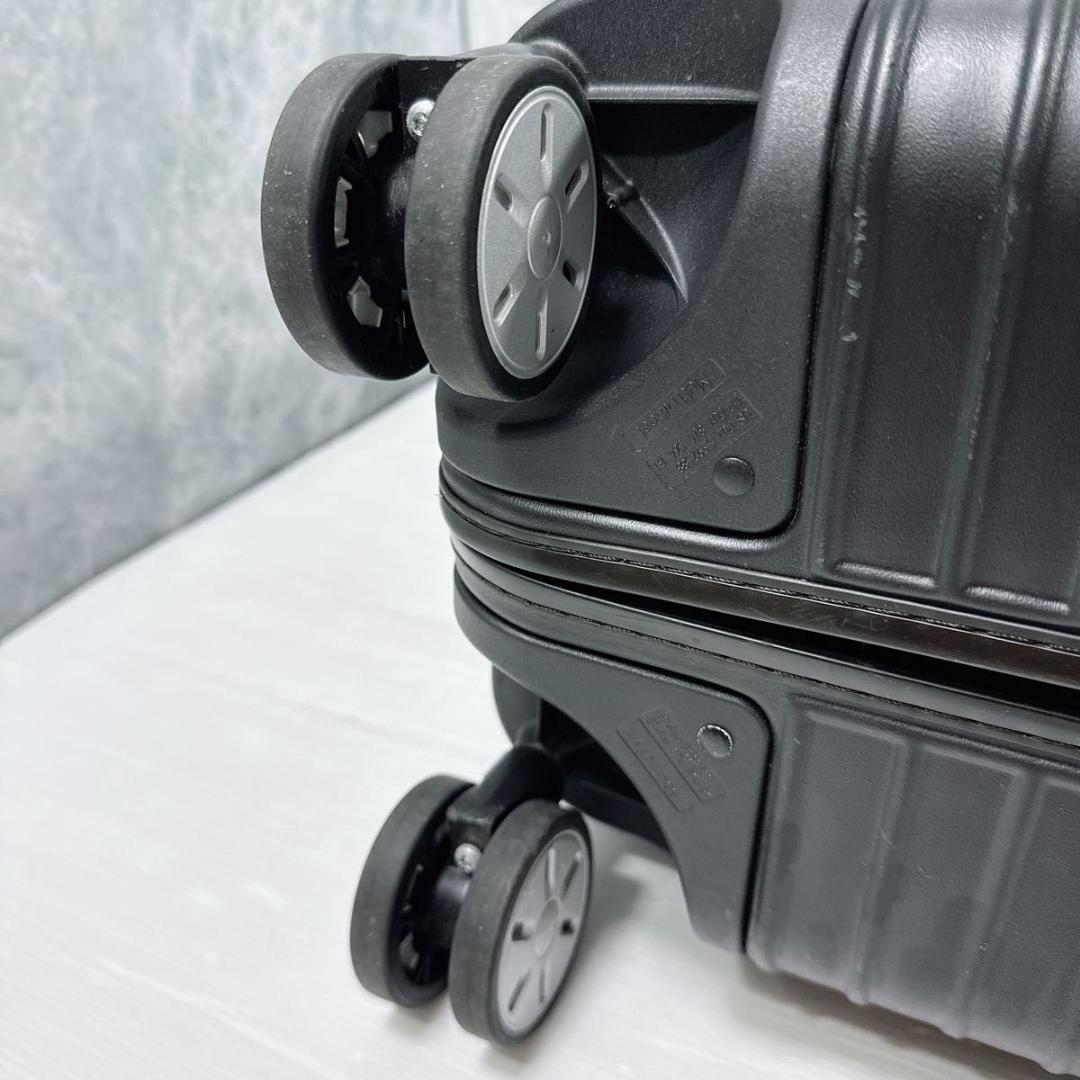 RIMOWA　SALSA　810.56.32.4　47リットル　4輪　2〜3泊向