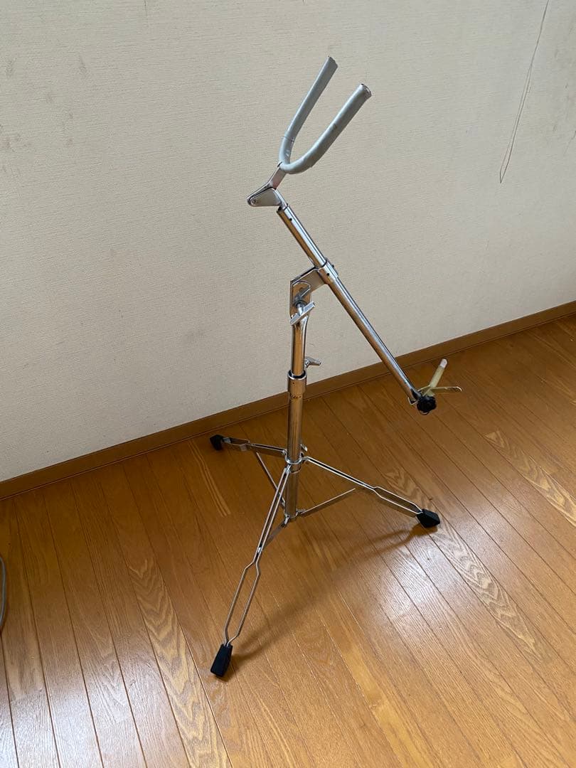 バリトンサックススタンド　Aida製