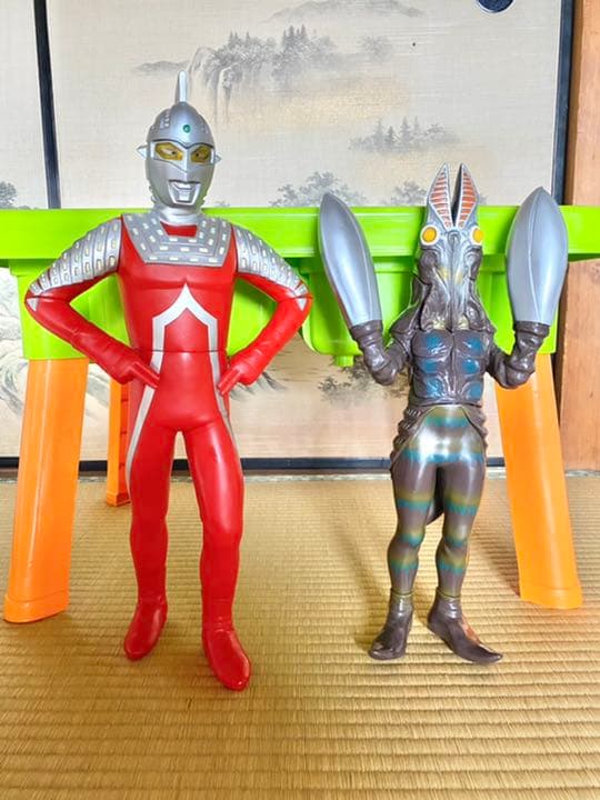 ウルトラセブン 2代目バルタン星人 非売品フィギュア