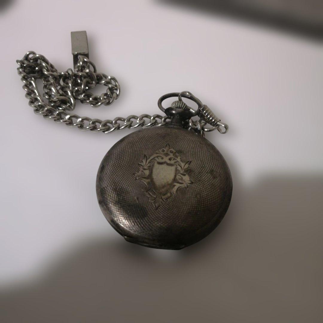 k*3様 懐中時計 アナログ表示 金属チェーン付きビンテージ