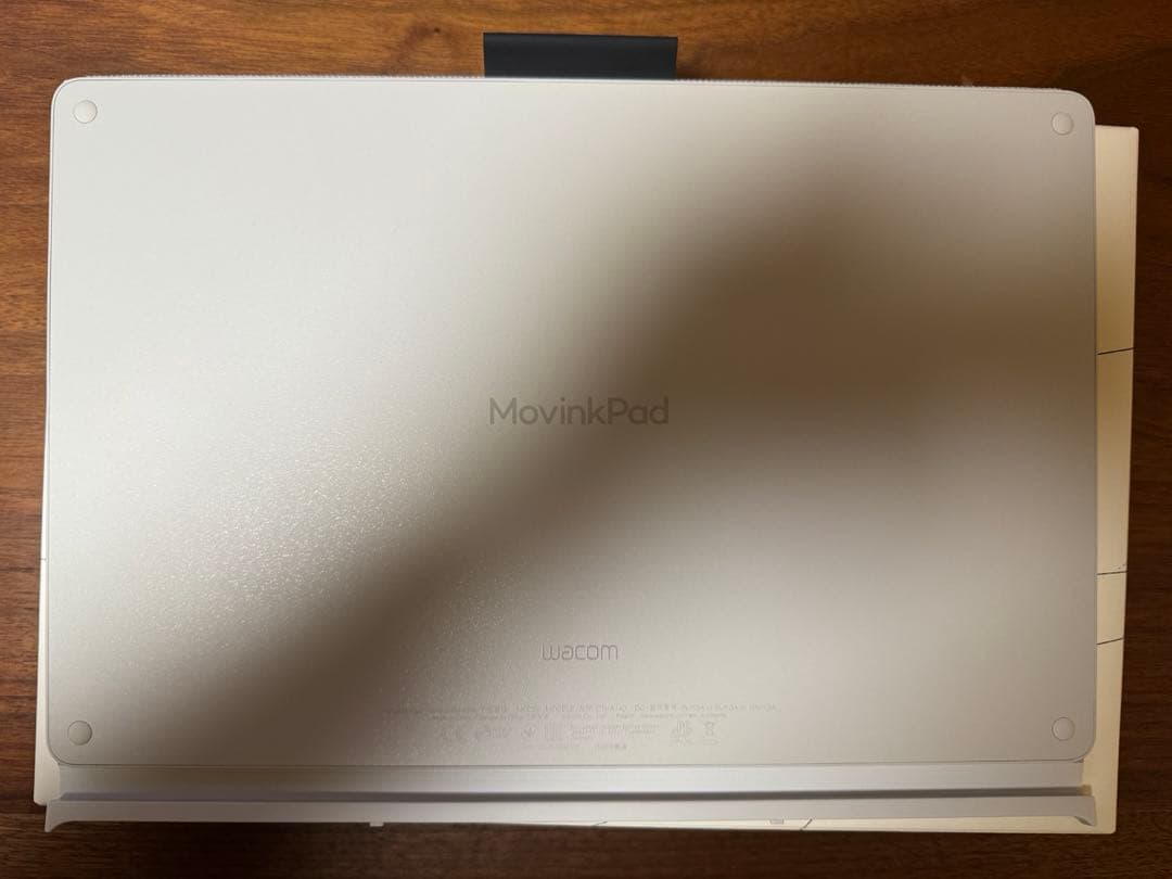 Wacom MovinkPad Pro 14 カバー付き