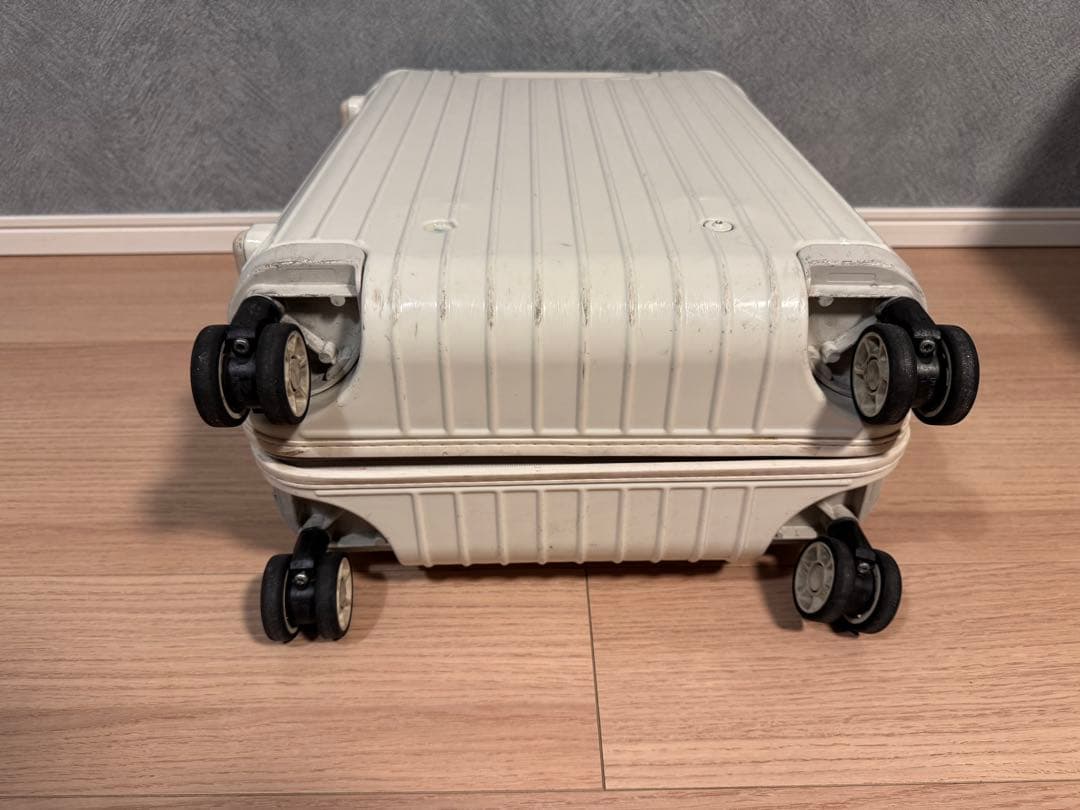 【値下交渉可能】RIMOWA ユナイテッドアローズ別注 ECRU 32L