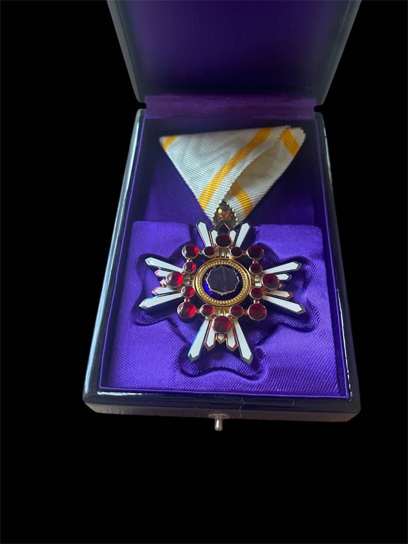 勲五等瑞宝章（瑞宝双光章）明治勲章 純銀製　勲章　Japanese medals