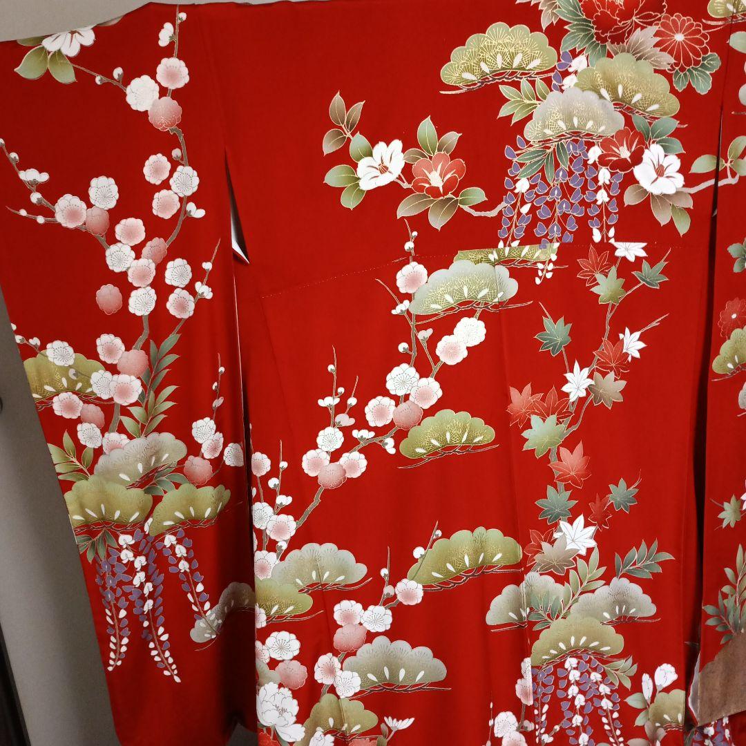 華やかな赤い振袖今だけ9000円！
