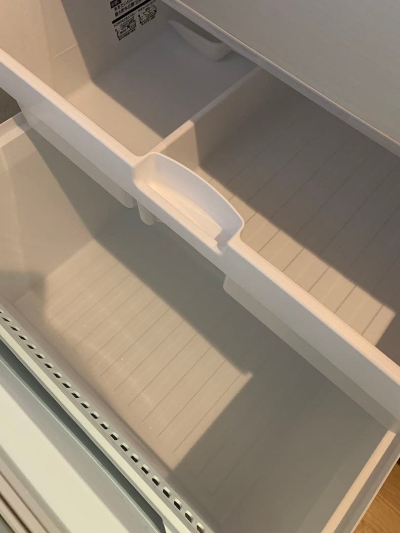 東芝 TOSHIBA 大型冷蔵庫 シルバー　ファミリータイプ　家族用