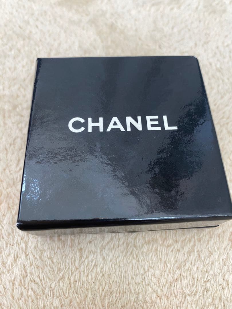 CHANEL ゴールド CCロゴブローチ