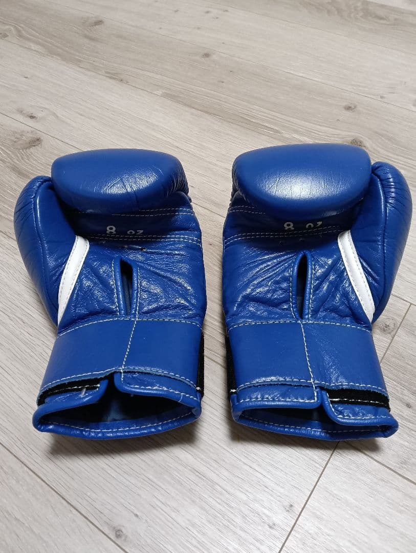 Winning ボクシンググローブ 8oz 青
