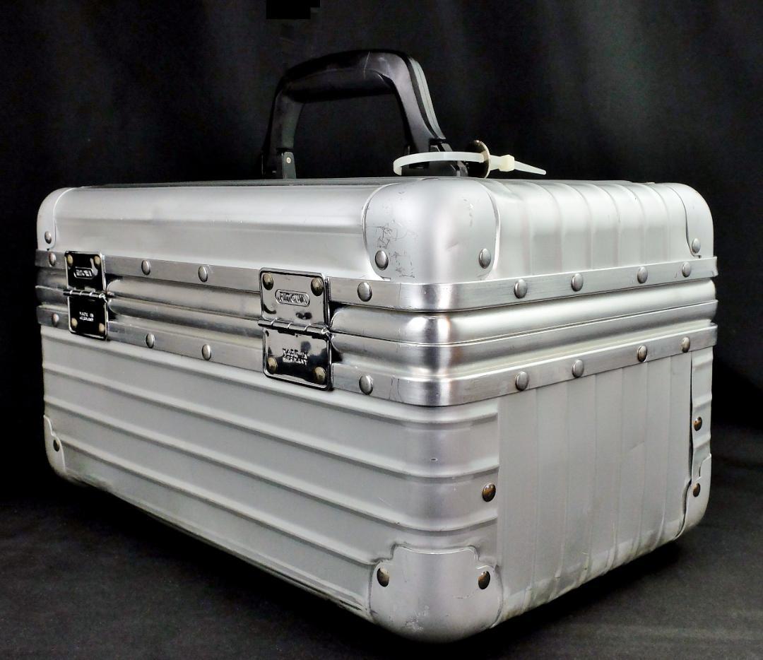 リモワ 956.38『Savannah/サヴァンナ』ALビューティケース 鍵付