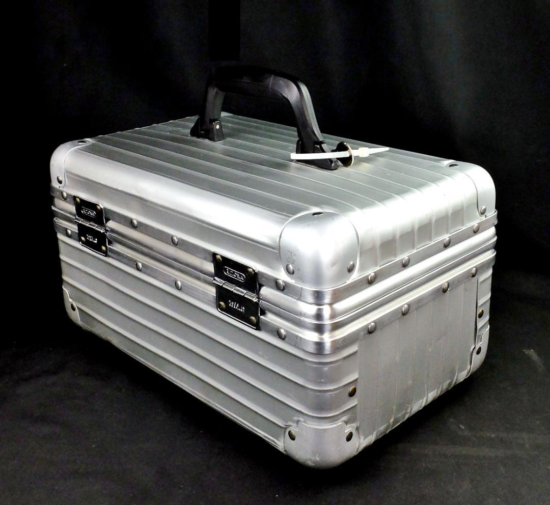 リモワ 956.38『Savannah/サヴァンナ』ALビューティケース 鍵付