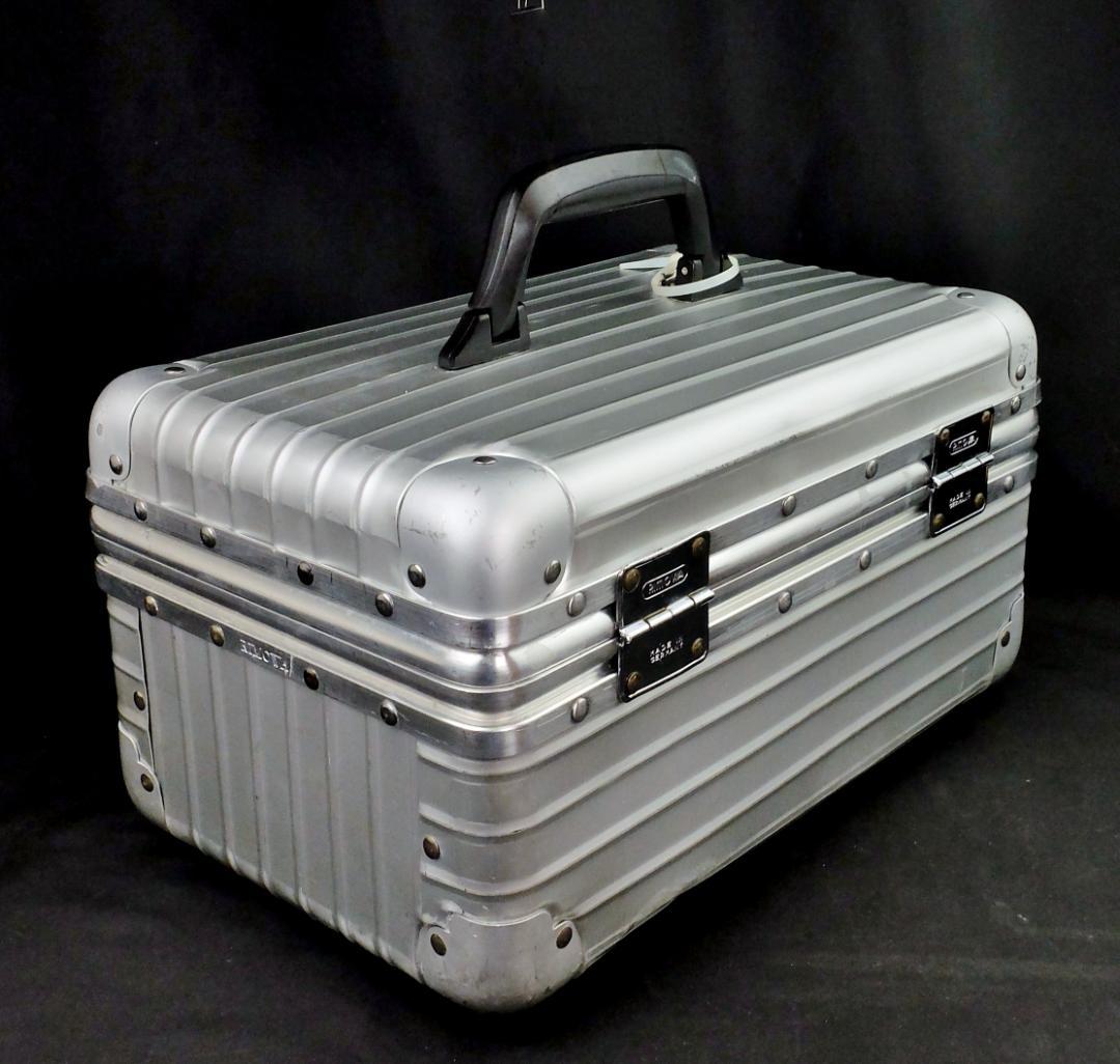 リモワ 956.38『Savannah/サヴァンナ』ALビューティケース 鍵付