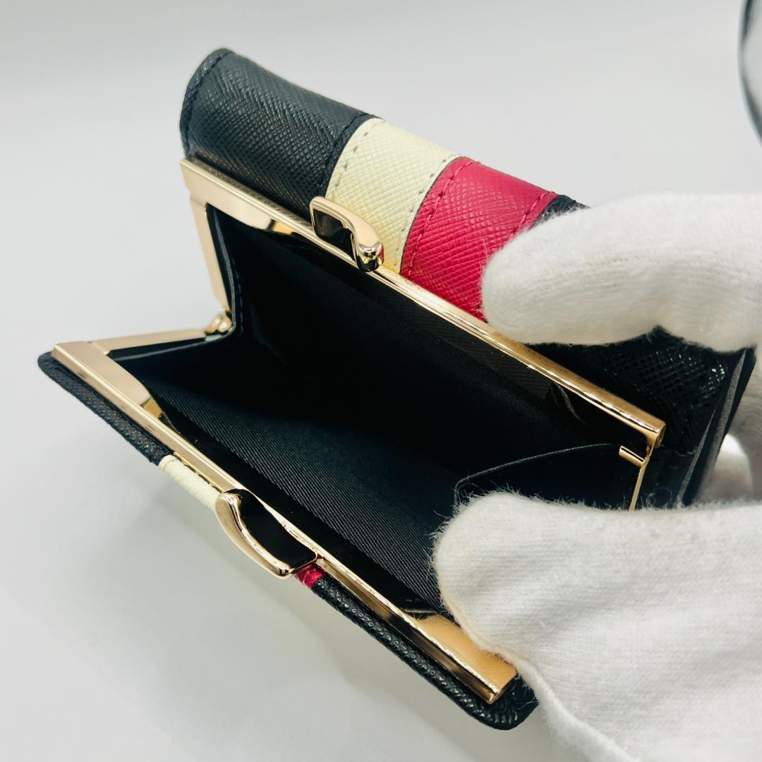 Vivienne Westwood 折財布 黒 白 赤 高級感 おしゃれ 定番