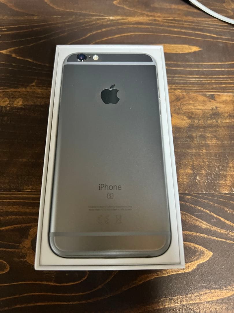 週末限定値下げ！　Apple iPhone 6s スペースグレー 32GB