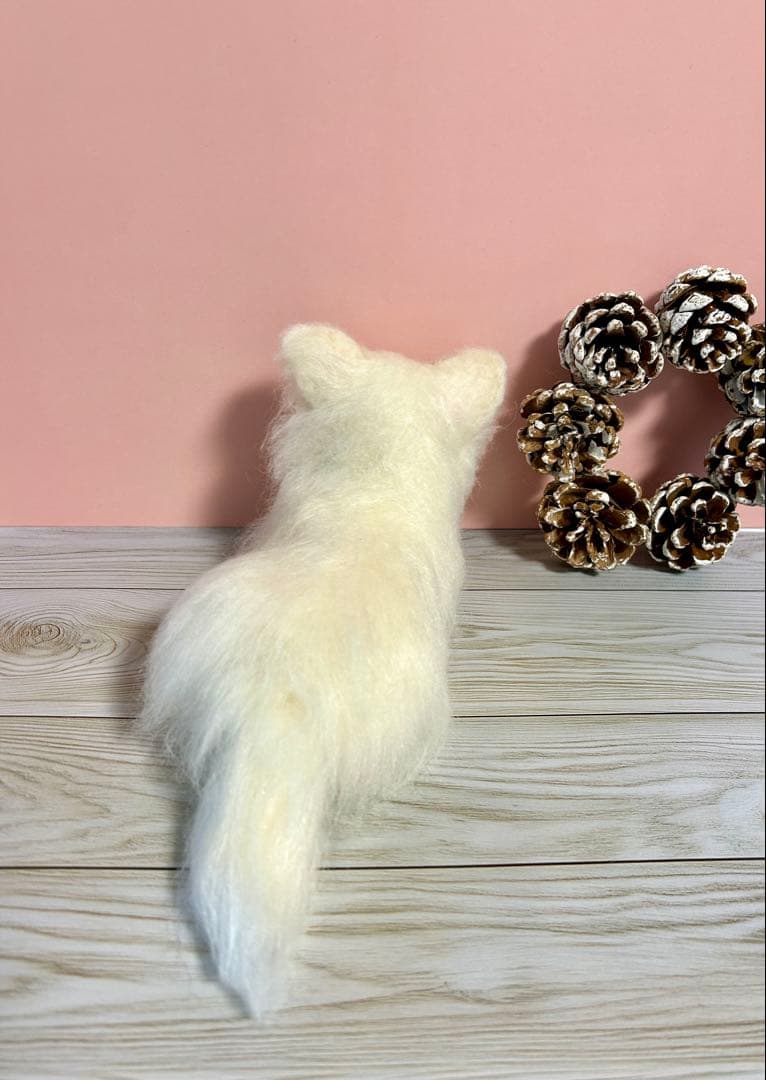 羊毛フェルト　にこにこチワワちゃん　ホワイト　no.15