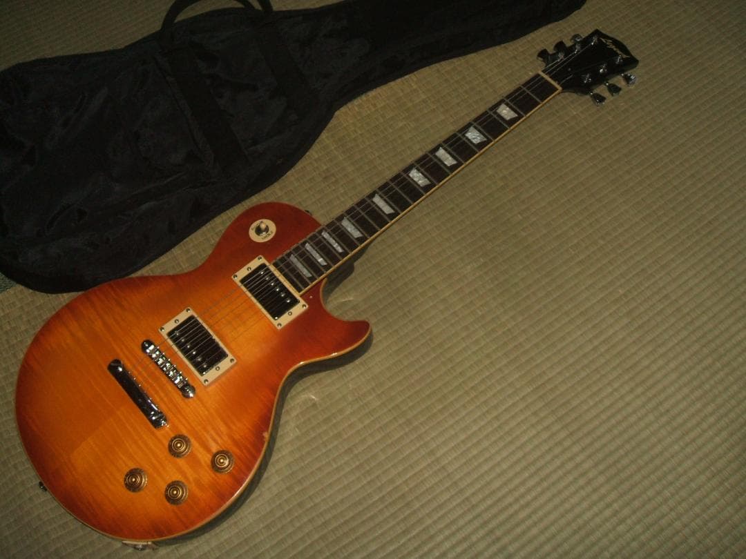 Legend レスポール　トラ目型ボデイ