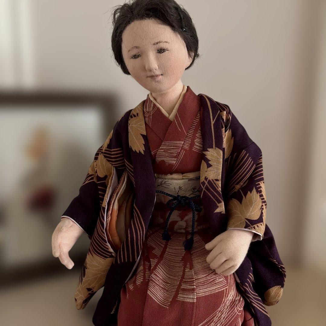 ⑬和服の人形（紫・赤模様）