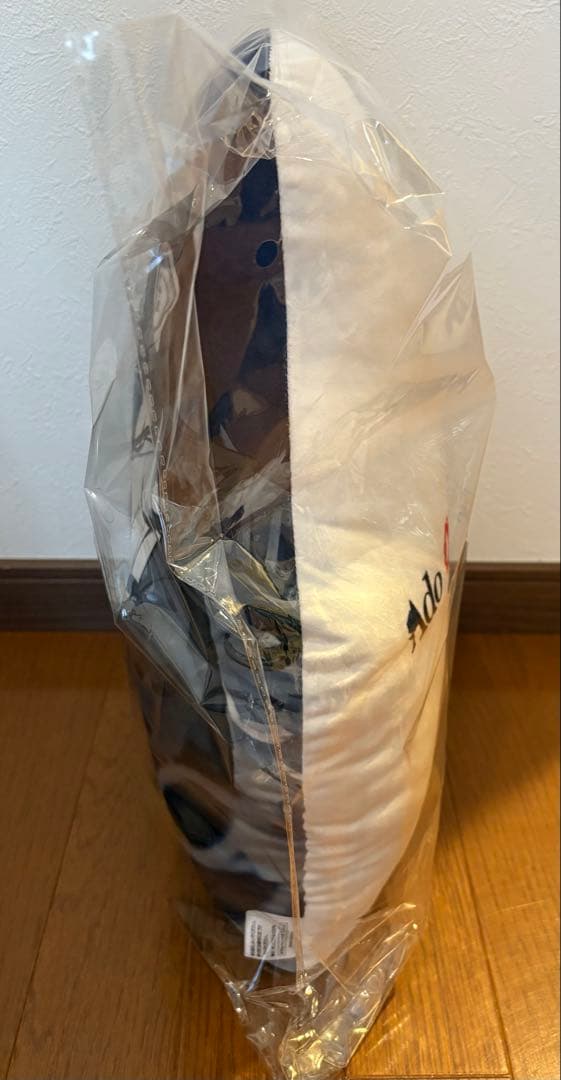 100個限定非売品、AdoダイカットクッションEXPO2025日本国際博覧会協会