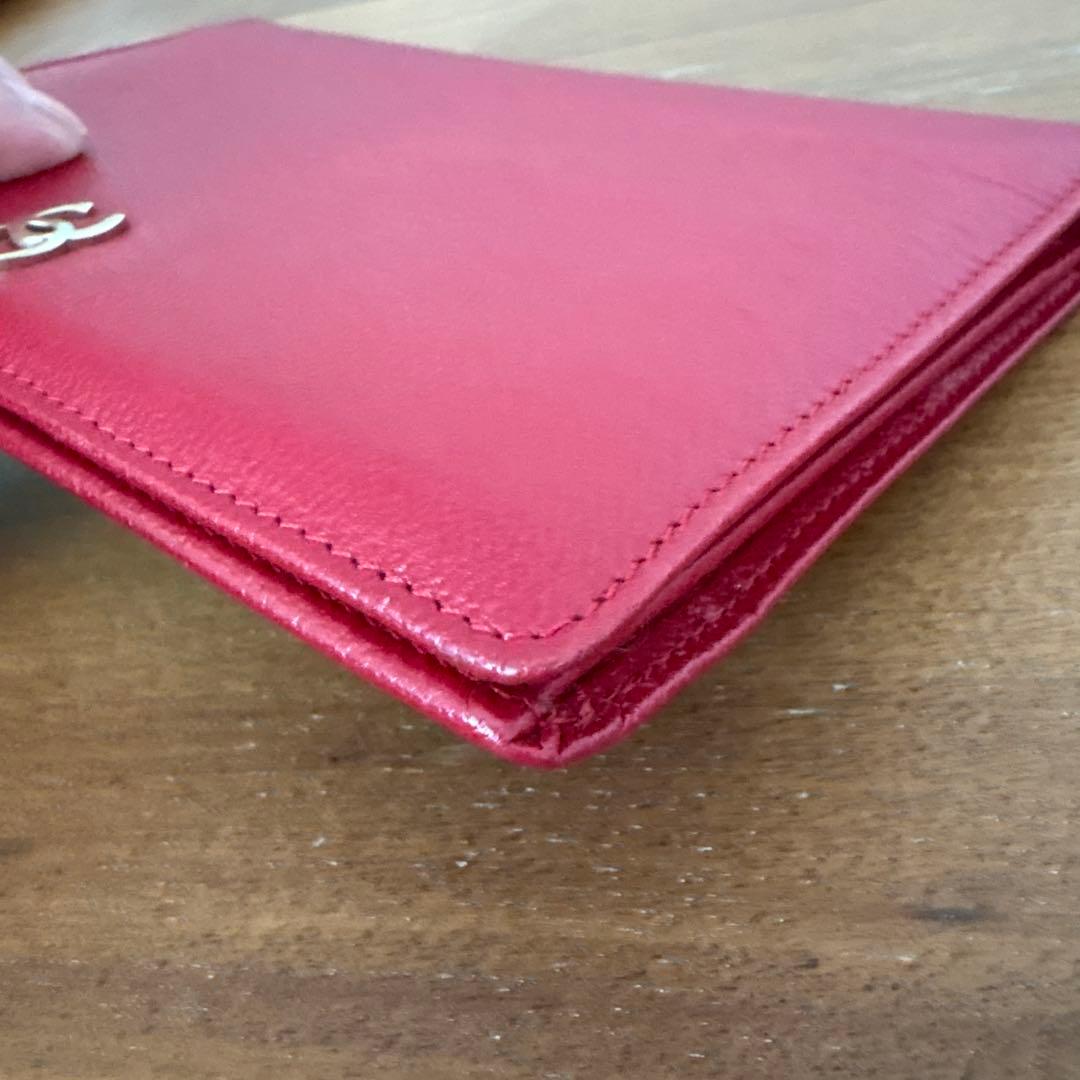 CHANEL レッド 二つ折り財布