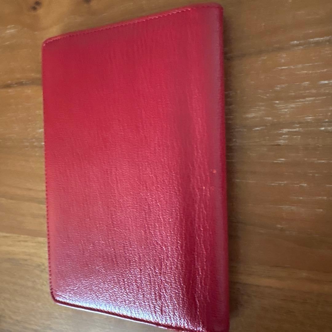 CHANEL レッド 二つ折り財布