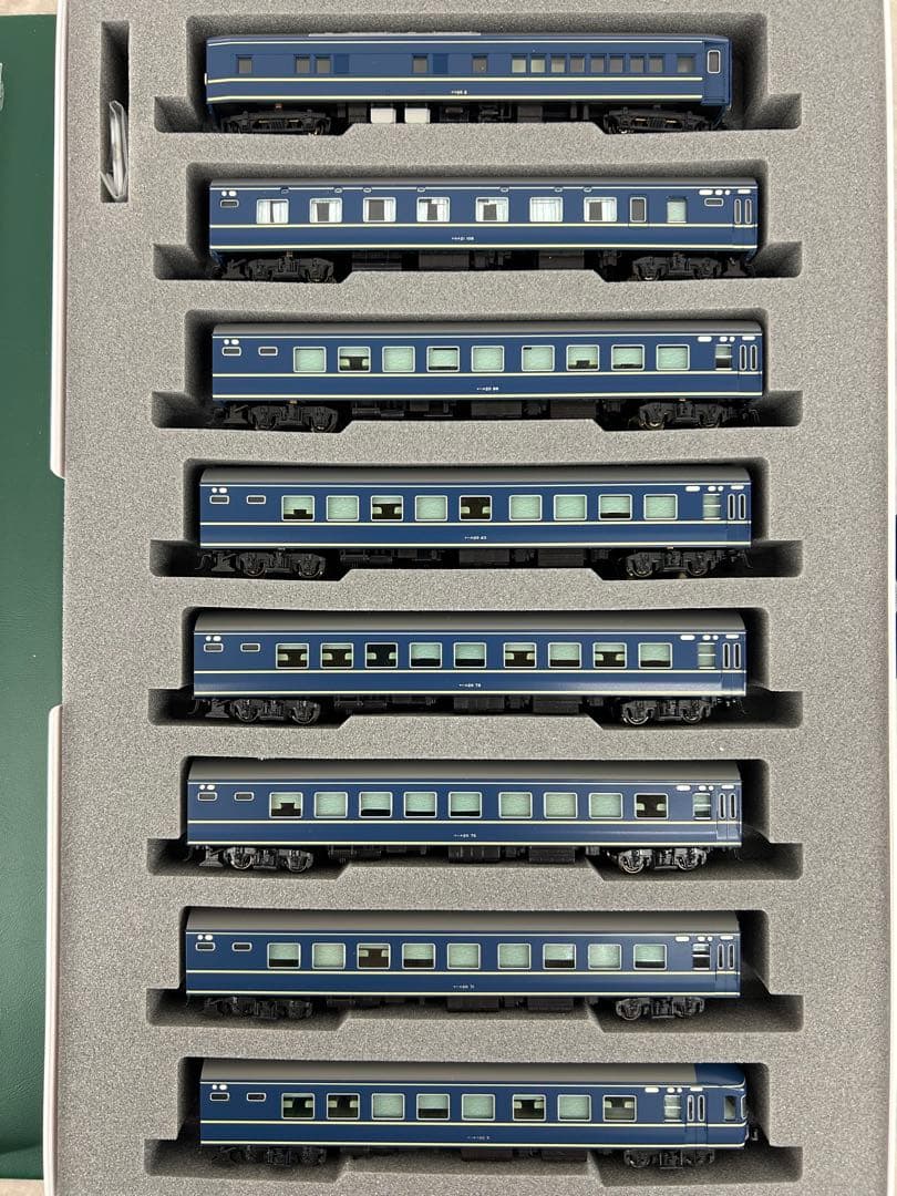 KATO 20系 寝台特急「さくら」長崎編成 8両.佐世保編成8両