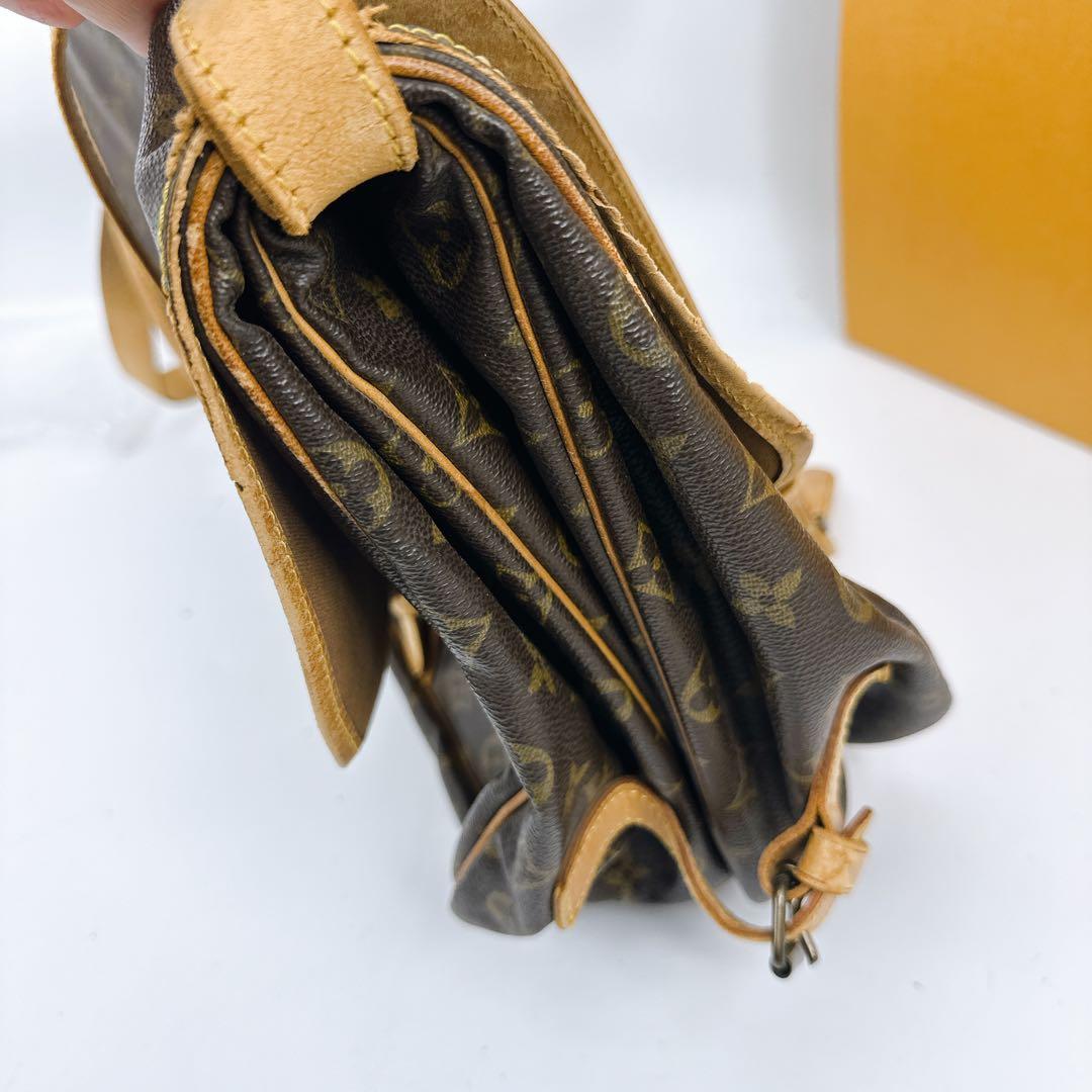 ルイヴィトン　モノグラム　ソミュール35 ショルダーバッグ