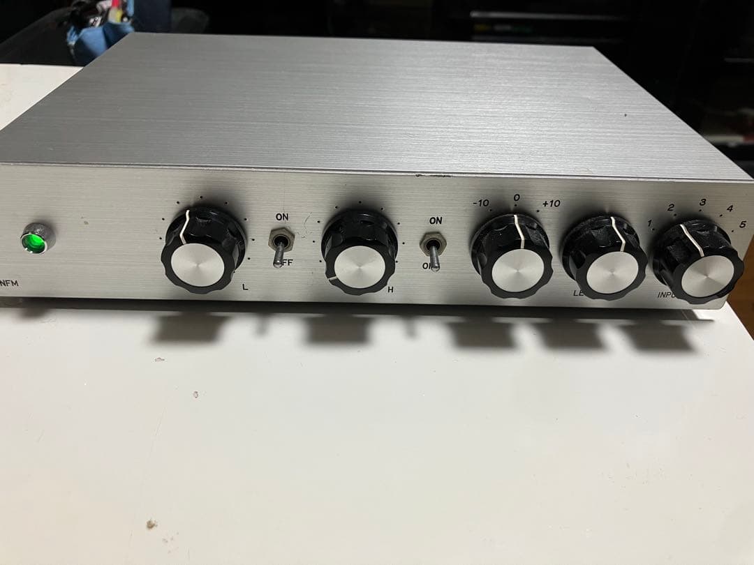 プリメインアンプ アルミニウム製